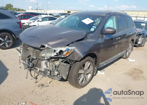 2015 Nissan Pathfinder Platinum z USA, uszkodzony, nr VIN 5N1AR2MNXFC683470